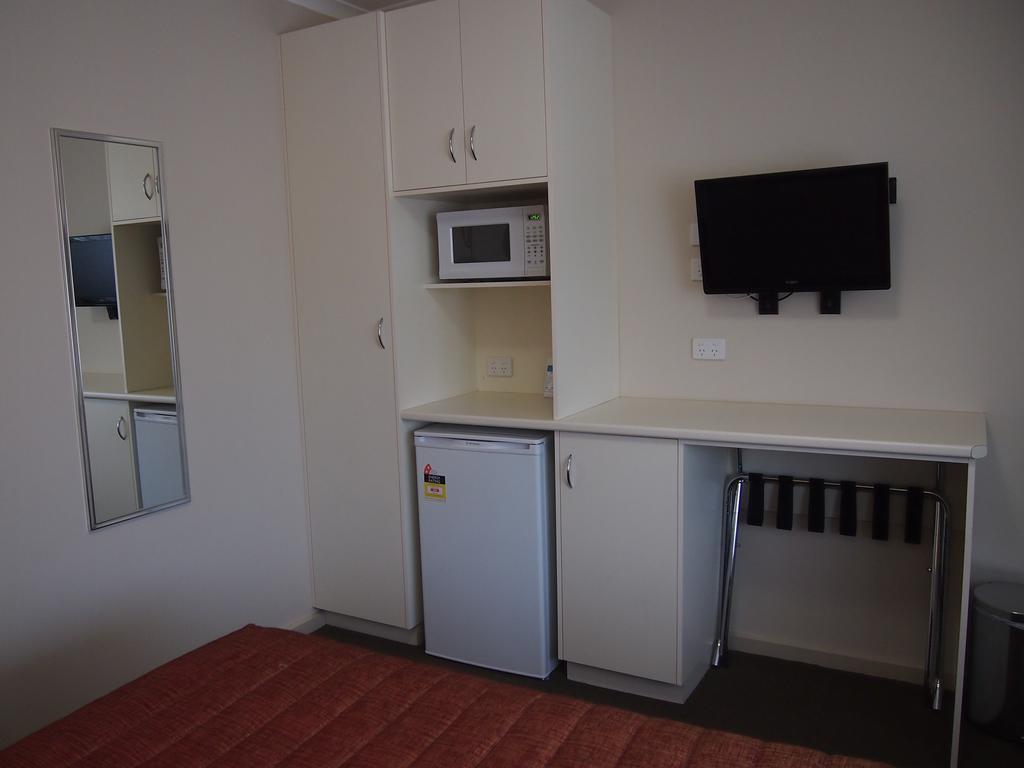 Murray River Motel Суон Хил Екстериор снимка
